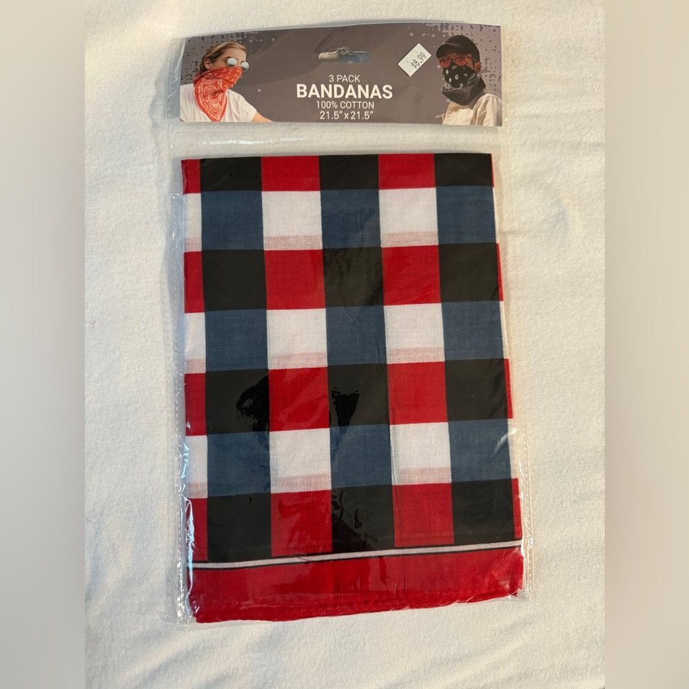 Brand new 3pack of bandannas checked